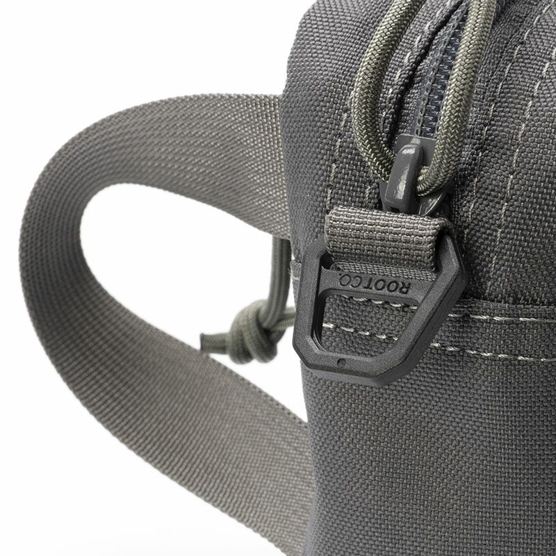BR × ROOT CO. ONE ZIP POUCH | ROOT CO. ONLINE SHOP