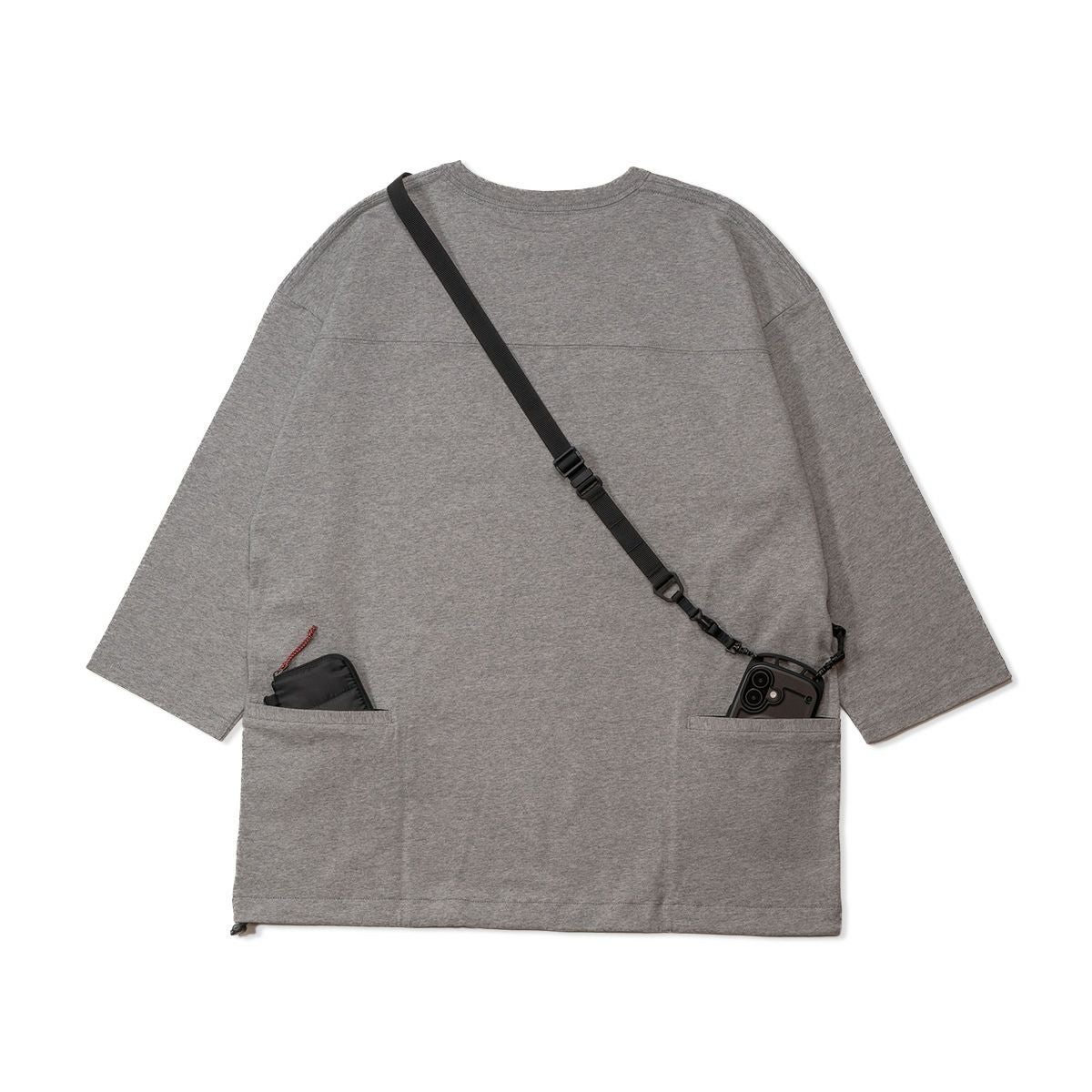 PLAY UTILITY BACK POCKET Football Logo T-Shirts | ROOT CO. ONLINE SHOP