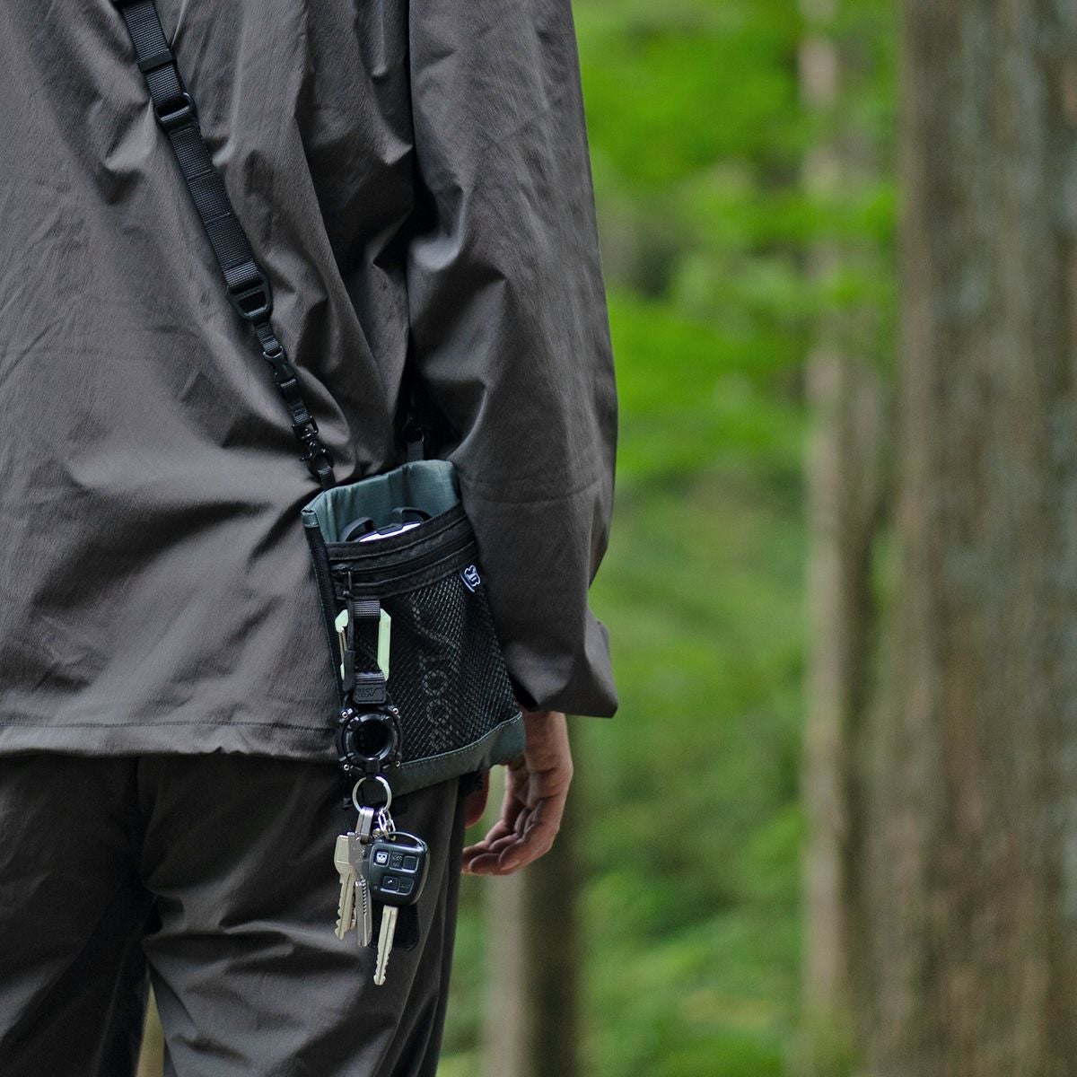 EPM × ROOT CO. YOSEMITE PHONE CASE BAG | ROOT CO. ONLINE SHOP